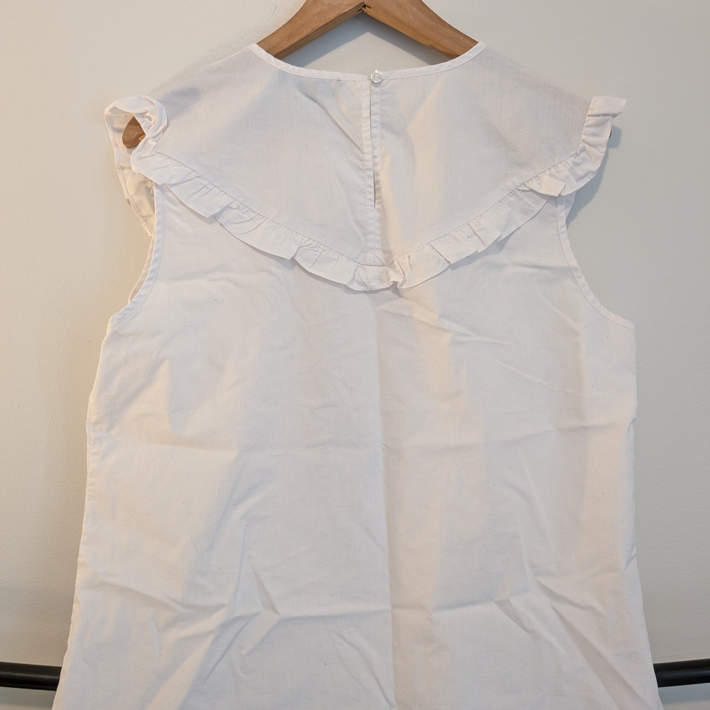 Chic White Ruffled Blouse - Picture 2 of 3